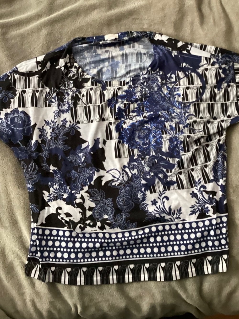 Chico’s Floral Shirt Size 3 White with Blue Sparkle Flower Print XL 16/18